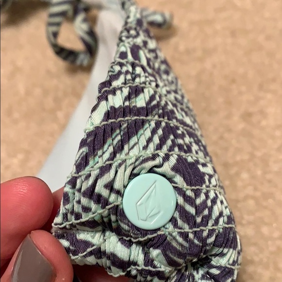 Volcom triangle bikini top - Picture 7 of 7